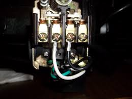 220 Volt Well Pump Pressure Switch Wiring Diagram from f01.justanswer.com