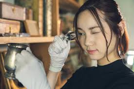 The Ultimate Guide to Museum Studies 2025: Museum Programs, Degrees and  Careers