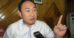 EDWIN LONTOH Menilai JEMS TUUK Tidak Mengerti Kerja Pansus