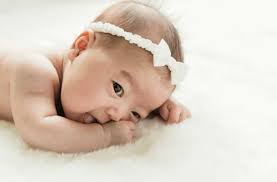 Temukan nama bayi beserta arti nama nan indah berawalan huruf s untuk dijadikan gabungan rangkaian nama laki laki terbaik bagi sang buah hati tercinta. 100 Nama Anak Perempuan Huruf S Indah Bermakna
