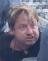 Solo de guitarra do Adam Levine : r/guitarcirclejerk