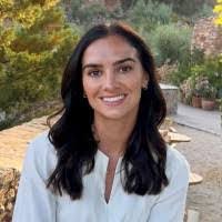 Ashley Doxey's Instagram, Twitter & Facebook