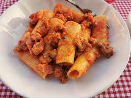 Ricchissima di gusto è una pasta da proporre in ogni occasione conviviale e informale. Sausage Rigatoni Alla Zozzona The Pasta Project