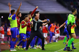 Fernando hernández gómez fue el árbitro designado para dirigir la final de vuelta entre cruz azul y santos. Sxhy Iopvif8gm