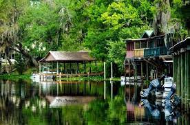 We spent a day there and it was pretty awesome and we know other rvers who call it their favorite place to stay in the whole us. 10 Amazing Places To Stay Overnight In Florida Without Breaking The Bank Florida Camping Camping Locations Places In Florida