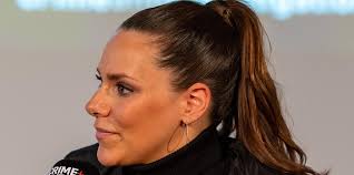 Meine war ebenfalls allein erziehend, aber dennoch hatte ich nicht das gefühl, dass meine mutter nie für mich dagewesen wäre. Baby Gluck Sky Moderatorin Esther Sedlaczek Ist Erstmals Mama Geworden Mopo De