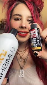 Needed a {not so permanent} change so I reached for @joico Lumishine demi  liquid in 5RRV and some 5 vol: , 🍓 I applied to wet/ towel dried hair , 💋  left it