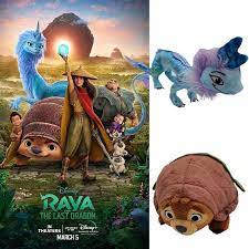 Sisu is a long, blue, spindly looking dragon with a darker shade on her back and a lighter shade on her stomach, arms, and face. Raya And The Last Dragon Sisu Kuscheltier Pluschpuppen Kindergeschenke De Ebay