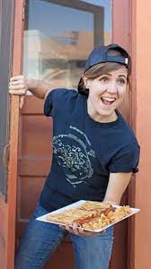 Hannah Harts Book Hannah Hart Mamrie Hart Iconic Women