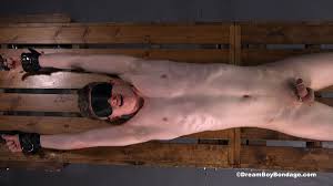 Pictures: Felix gets stretched out | MetalbondNYC.com