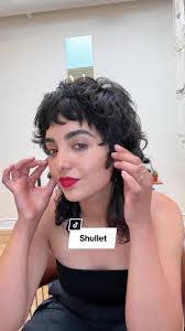 Betty Hair's Instagram, Twitter & Facebook