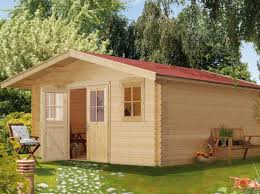 24 Abris Pour Votre Jardin Abris De Jardin Elle Decoration Abri De Jardin Chalet De Jardin Et Cabane De Jardin Bois