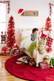 15 Diy Christmas Bedroom Decorations For Children Godiygo Com Christmas Kids Room Christmas Decorations For Kids Christmas Bedroom