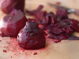 Astazi iti propunem sa incerci salata de sfecla rosie! Salata De Sfecla Rosie Fiarta