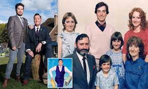 Join craig as he talks about his life from australia to the west end to strictly, reveals a wealth of backstage gossip with his trademark wit and candour, and. Strictly S Craig I Wanted Children Until I Caught My Wife In Bed With Another Man Daily Mail Online