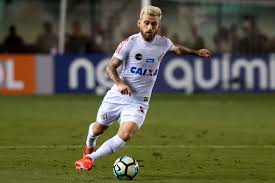Lucas lima provoca torcida do santos durante apresentação no palmeiras. Lucas Lima Foi O Jogador Que Mais Criou Chances De Gol No Brasileirao Veja O Top 10 Torcedores Noticias Sobre Futebol Games E Outros Esportes