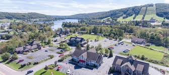 The youghiogheny river, dammed to form the lake in 1925, has some of the finest whitewater in the eastern united states. Deep Creek Lake Vacation Rentals Railey Vacations Deep Creek Lake