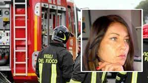 Una vettura a marca renault, alla cui guida c'era i.p. Donna Morta Dopo Aver Investito Un Capriolo Sull A1 Proteste Troppi Animali Selvatici
