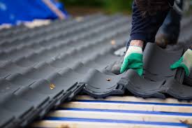 Some manufacturer bundles will cover slightly less and will range from 28 up to 33 square feet. How Many Shingles In A Bundle And Everything Else You Must Know