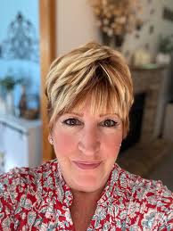 Welp I took scissors and razor to my hair to put off going back to the  salon for a bit. A little choppy in places but it'll do. Lol