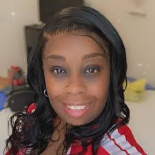 Sharra Carter's Instagram, Twitter & Facebook