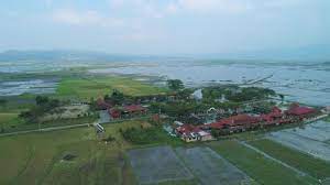 Youth hostels in kampung raya rawa are the best way to see the sights without losing your savings. Aerial View Of Rawa In Stock Footage Video 100 Royalty Free 28604191 Shutterstock