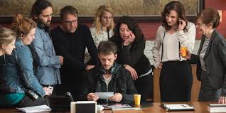 De antwerpse acteurs anke de ridder, nick delafontaine en nicole laurent zijn ferm in hun gat gebeten. De Regisseurs Zijn Gevallen Voor De Fifties Inrichting Van Het Districtshuis Antwerpen Be