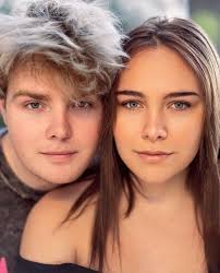 Pin By Kimberly On Tik Tok In 2020 Funny Couple Photography Famous Couples The Most Beautiful Girl