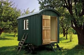 Outdoors Artisan Shepherd S Huts In Sussex Remodelista Shepherds Hut Hut Images Shed