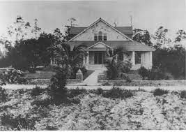 It also features a vibrant arts scene, with a selection of art galleries and a gallery walk along miracle mile every first monday. Miami Architecture Merrick House Miamism