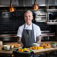 Luckily for you, we have put together some of the greatest roast moments in history. Marmite Roast Potatoes And More Christmas Dinner Hacks From Manchester S Top Chefs Manchester Evening News