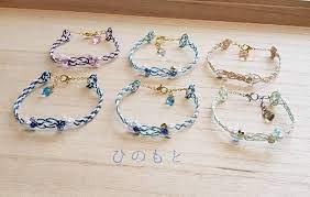 ひのもとさんはinstagramを利用しています 水引ブレスレット完成しました 夏に向けて手首を華やかに𓇼𓆡𓆉 明日のみっかるマーケットに持っていきますのでよろしくお願いいたします 水引 mizuhiki 飯田水引 ハンドメイド 水引ブ ブレスレット 水引