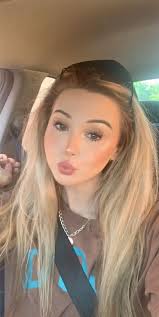 SIK Pre-Season Volleyball Team to Watch: Ellinwood High School's Alyvia  Batchman, a 5'6” setter/outside hitter, is coming off an impressive 2024  season where she helped lead the Eagles to a 42-5 record.