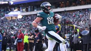 Dallas Goedert Stays with Eagles on New 1-Year Deal