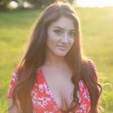 Rachel Byer's Instagram, Twitter & Facebook