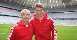 During 15 years at bayern, muller netted a record 365 goals in 427 bundesliga games and 66 goals in 74 european matches. Soccer Football Or Whatever It S Muller Miller Time