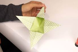 Kostenlose bastelanleitungen zum basteln im winter und zu weihnachten. Bastelanleitung Weihnachtssterne Aus Papier Falten