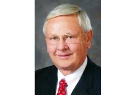 Mallory Huddleston's Instagram, Twitter & Facebook