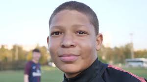 Так же в видео есть покраска волос мбаппе(2drot. Novye Luchshie Momenty Malenkogo Mbappe Mbappe 2drots Youtube