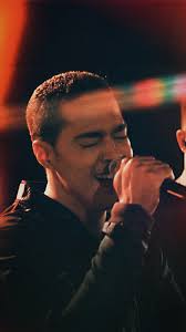 Se hoje tenho vida, foi Jesus que trouxe a vida que traz salvação.✝️, Quer  declarar a vida de Deus comigo enquanto cantamos essa canção?🙏🏻, O vídeo  Ressuscitou está no meu canal do YouTube, e para ...