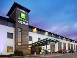 Located just 3 blocks from waikiki beach and 4 blocks from the hawaii convention center, the hotel offers convenient access to shopping, dining, and. Preisgunstige Holiday Inn Express Hotels Von Ihg In Cambridge