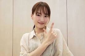 死 (death) in japanese is pronounced shi, and since the number 4 can also be pronounced as shi, it is considered an unlucky number similar to 13 in western culture. ç¶¾ç€¬ã¯ã‚‹ã‹ è¥¿å³¶ç§€ä¿Š å¤«å©¦ã®æ—¥ ã«æœ€å¼·å¤«å©¦ã®2så…¬é–‹ ç´ æ•µãªå†™çœŸã§ã™ã­ Encount