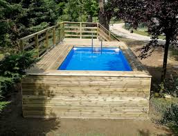 L'estate è alle porte, avete sempre desiderato avere una piscina in casa, ma non volete sostenere i costi e gli scavi di costruzione. Piscine E Minipiscine Da Terrazzo Giardino Interno Ed Esterno