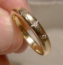 15k Yellow Gold Wedding Band With 3 Diamonds 1930s Size 5 3 4 Yellow Gold Wedding Band Gold Wedding Band Wedding Item
