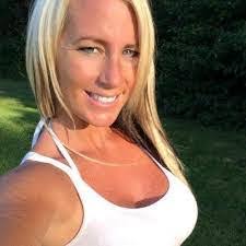 Penny Waters's Instagram, Twitter & Facebook