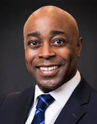 Warren Kenyon's Instagram, Twitter & Facebook