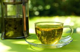 Green tea atau teh hijau adalah berasal dari negara china dan terkenal dengan khasiat dan kebaikannya kepada tubuh kita. Rasakan Kebaikan Alami Teh Hijau Dengan Sariwangi Teh Hijau