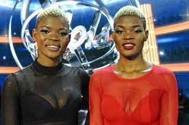 Short hair is so playful that there are a bunch of cool ways you can style it. Qwabe Twins Cause A Stir With Passionate Kiss Drum