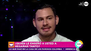 Diana Vides's Instagram, Twitter & Facebook