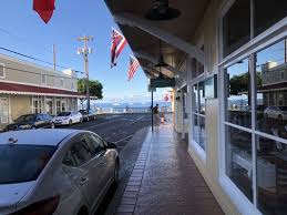 Standard rooms and junior suites (with views and lanai) are on the second floor (no elevators). Lahaina Inn By Hawaiian Hotels Closed 97 Photos 55 Reviews Hotels 127 Lahainaluna Rd Maui Hi United States Phone Number